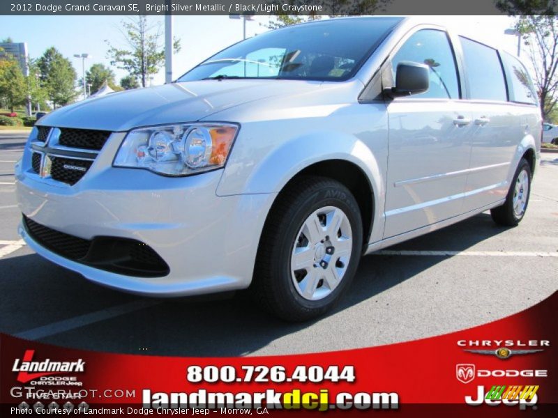 Bright Silver Metallic / Black/Light Graystone 2012 Dodge Grand Caravan SE