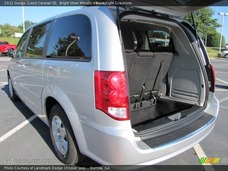 Bright Silver Metallic / Black/Light Graystone 2012 Dodge Grand Caravan SE