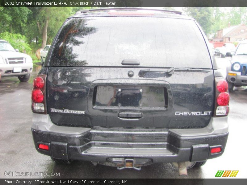 Onyx Black / Dark Pewter 2002 Chevrolet TrailBlazer LS 4x4