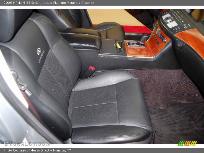  2006 M 35 Sedan Graphite Interior