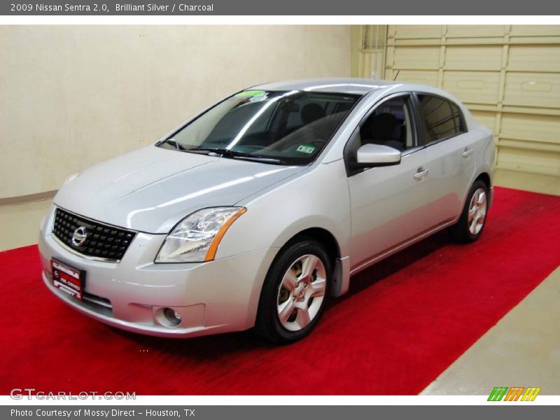 Brilliant Silver / Charcoal 2009 Nissan Sentra 2.0