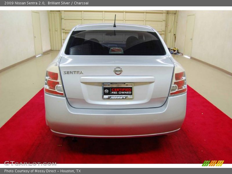 Brilliant Silver / Charcoal 2009 Nissan Sentra 2.0