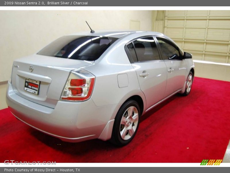Brilliant Silver / Charcoal 2009 Nissan Sentra 2.0