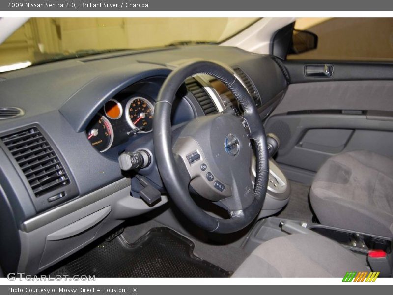 Brilliant Silver / Charcoal 2009 Nissan Sentra 2.0