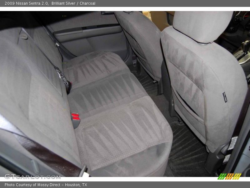 Brilliant Silver / Charcoal 2009 Nissan Sentra 2.0