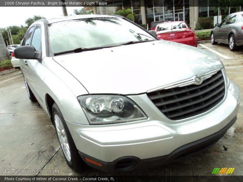 Bright Silver Metallic / Light Taupe 2006 Chrysler Pacifica