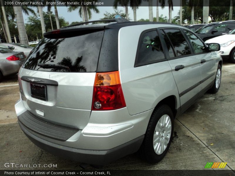 Bright Silver Metallic / Light Taupe 2006 Chrysler Pacifica