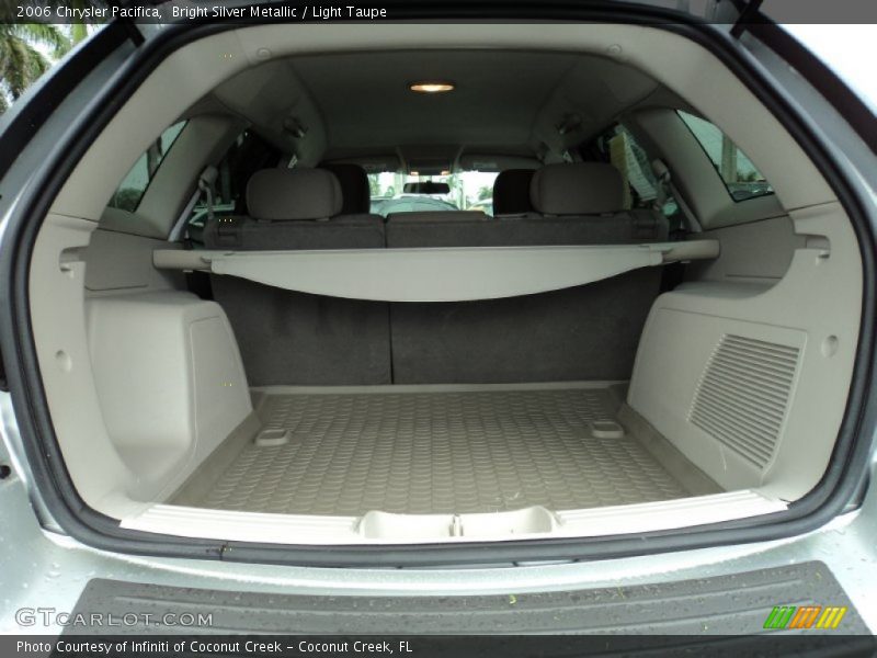 Bright Silver Metallic / Light Taupe 2006 Chrysler Pacifica
