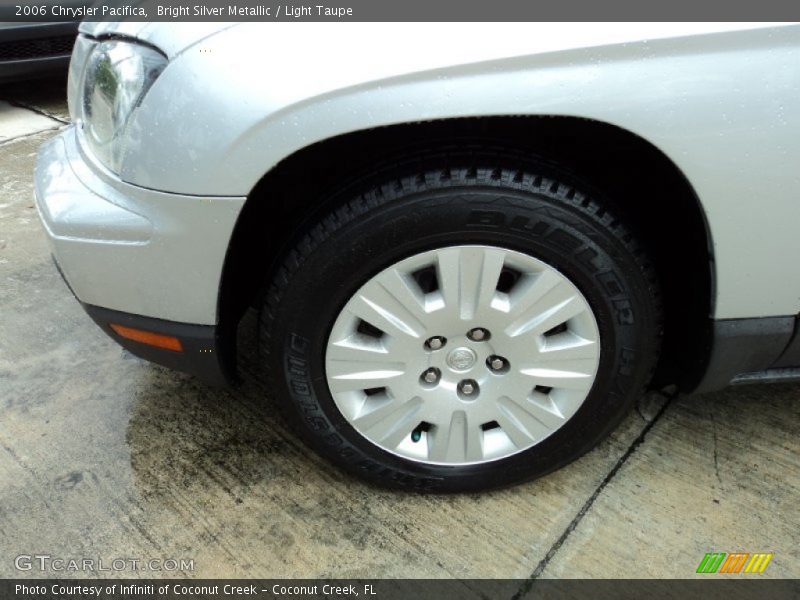 Bright Silver Metallic / Light Taupe 2006 Chrysler Pacifica