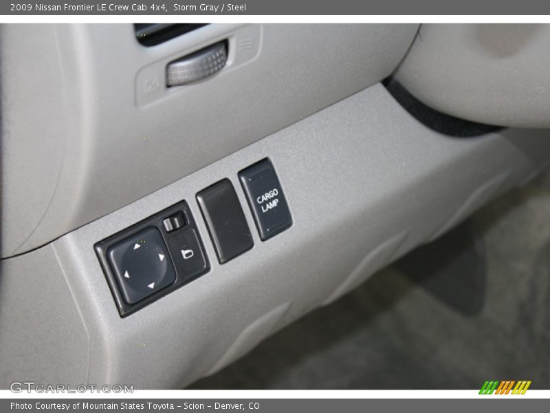 Storm Gray / Steel 2009 Nissan Frontier LE Crew Cab 4x4