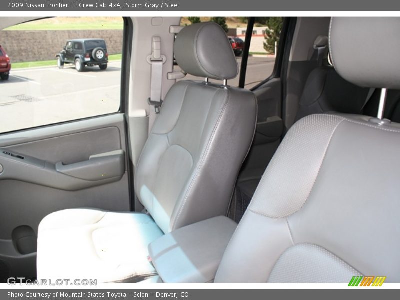 Storm Gray / Steel 2009 Nissan Frontier LE Crew Cab 4x4