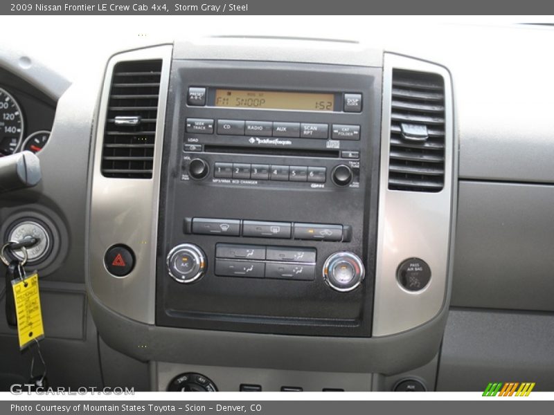 Storm Gray / Steel 2009 Nissan Frontier LE Crew Cab 4x4