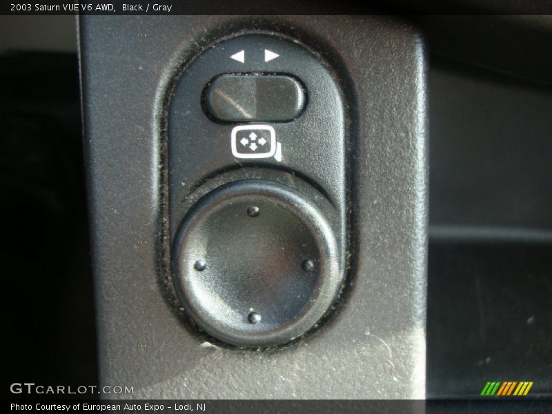 Black / Gray 2003 Saturn VUE V6 AWD