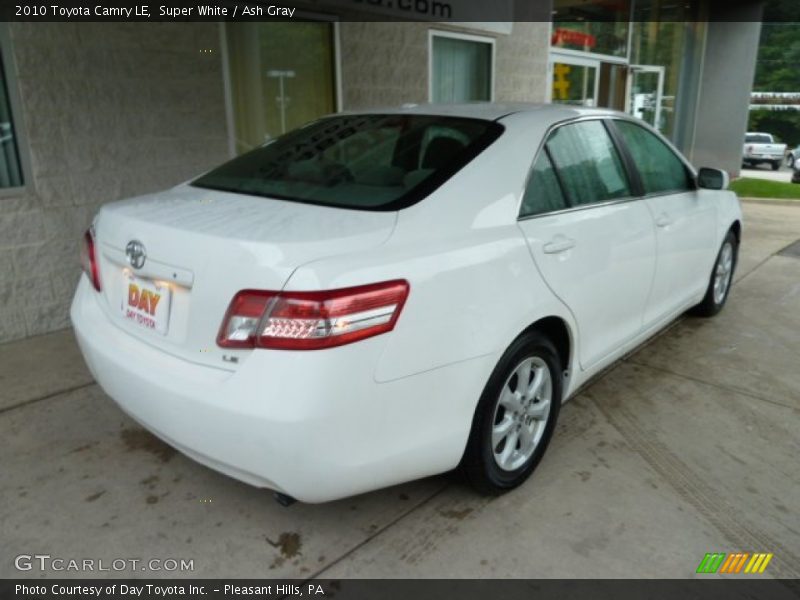 Super White / Ash Gray 2010 Toyota Camry LE
