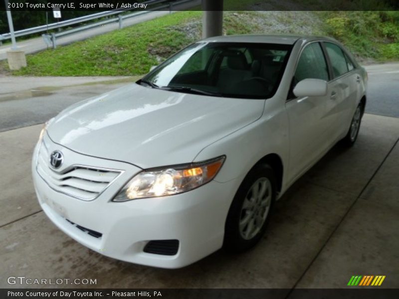 Super White / Ash Gray 2010 Toyota Camry LE