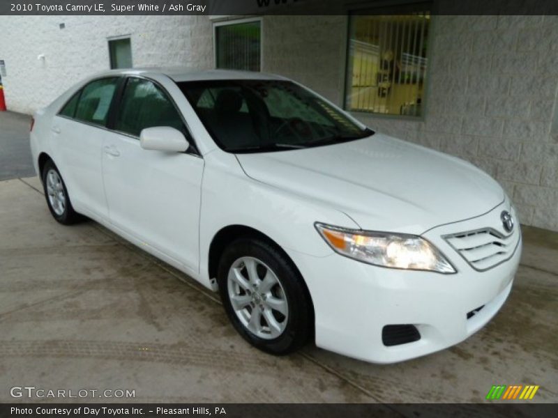 Super White / Ash Gray 2010 Toyota Camry LE