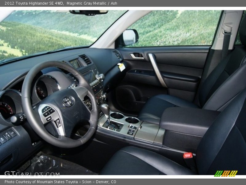  2012 Highlander SE 4WD Ash Interior