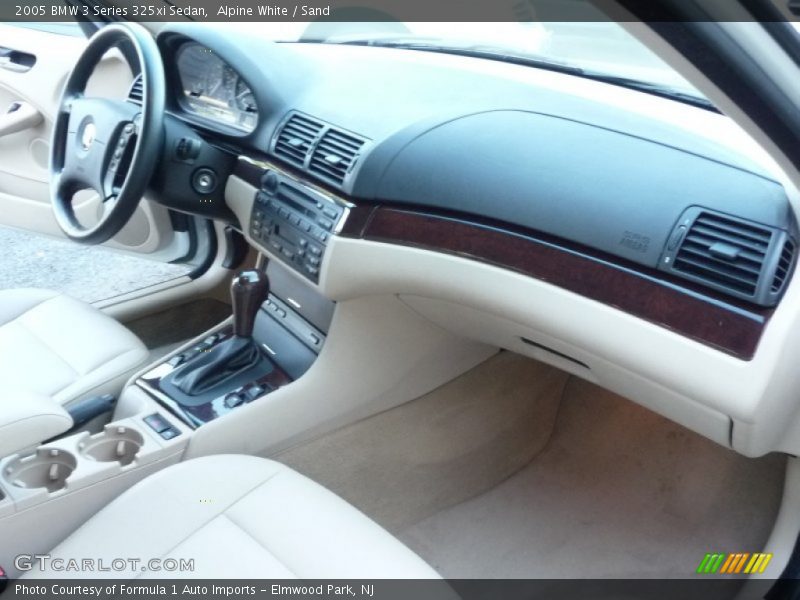 Alpine White / Sand 2005 BMW 3 Series 325xi Sedan