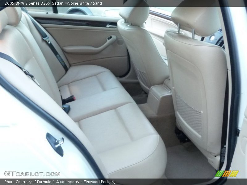 Alpine White / Sand 2005 BMW 3 Series 325xi Sedan