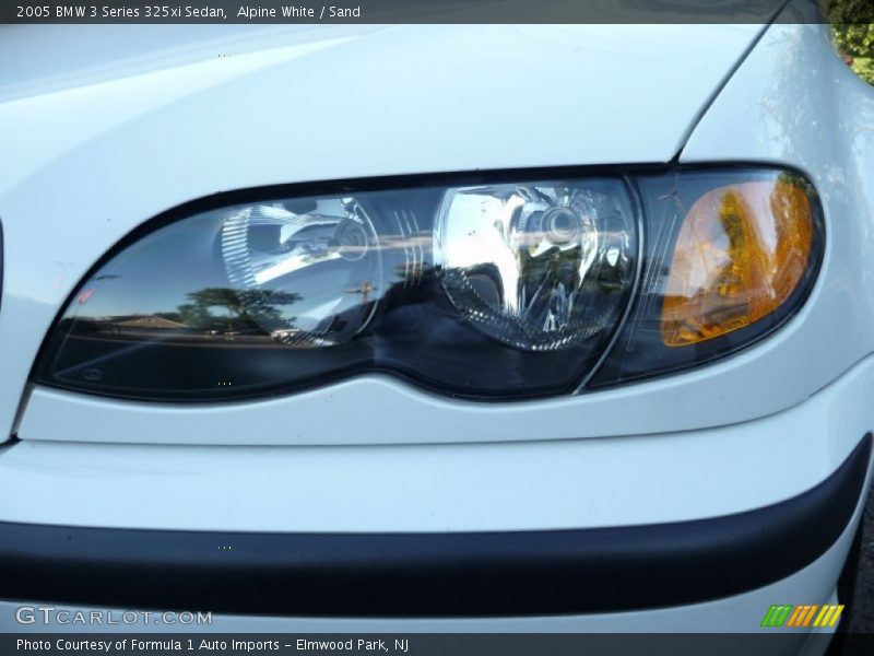 Alpine White / Sand 2005 BMW 3 Series 325xi Sedan