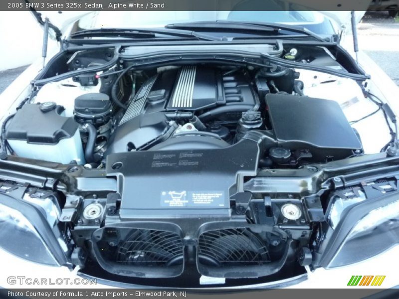 Alpine White / Sand 2005 BMW 3 Series 325xi Sedan
