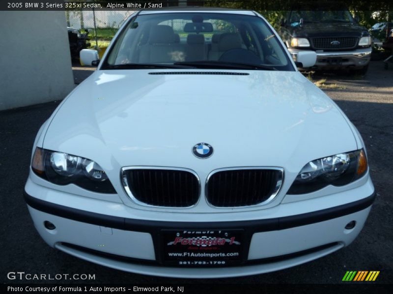 Alpine White / Sand 2005 BMW 3 Series 325xi Sedan