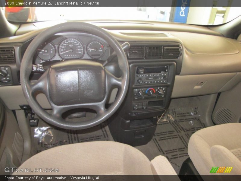 Dashboard of 2000 Venture LS