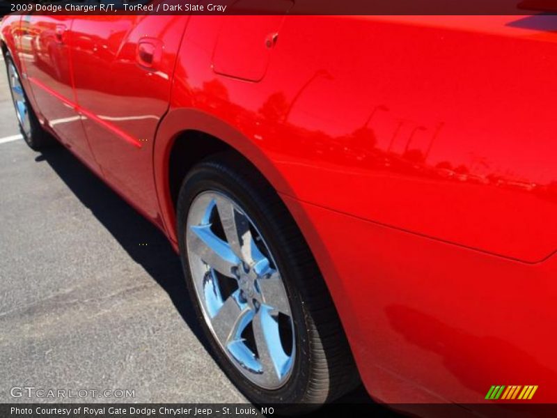 TorRed / Dark Slate Gray 2009 Dodge Charger R/T