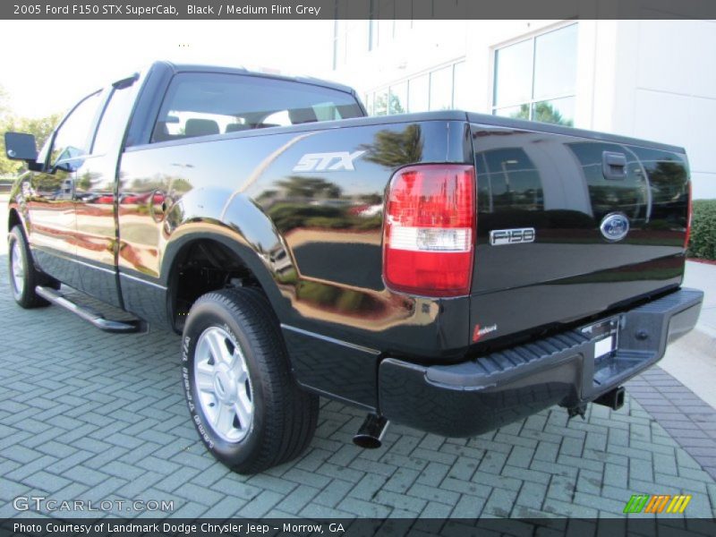 Black / Medium Flint Grey 2005 Ford F150 STX SuperCab