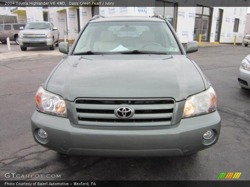 Oasis Green Pearl / Ivory 2004 Toyota Highlander V6 4WD