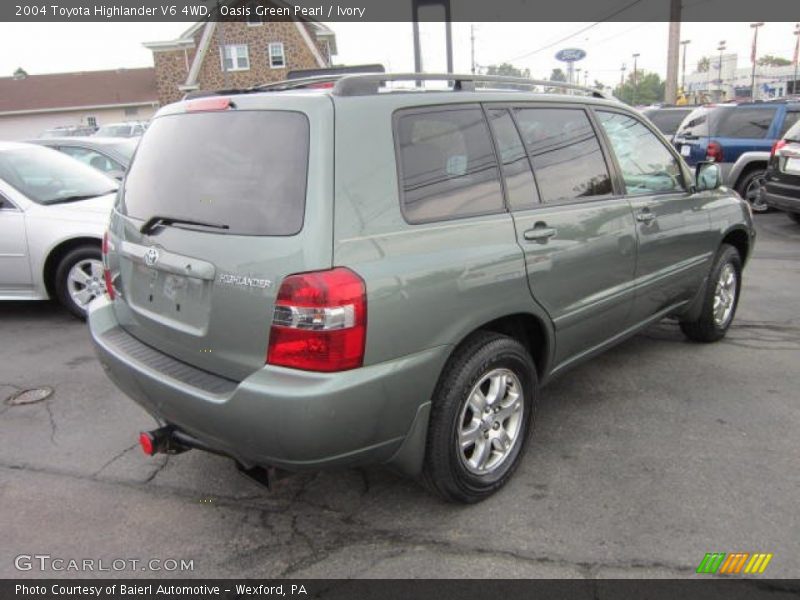 Oasis Green Pearl / Ivory 2004 Toyota Highlander V6 4WD