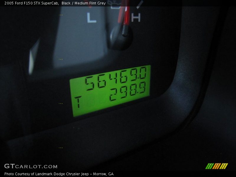 Black / Medium Flint Grey 2005 Ford F150 STX SuperCab