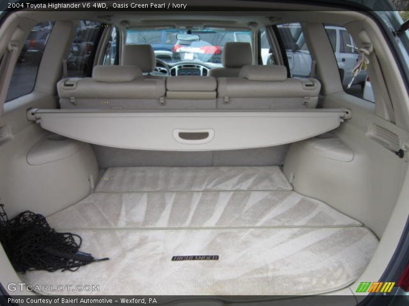 Oasis Green Pearl / Ivory 2004 Toyota Highlander V6 4WD
