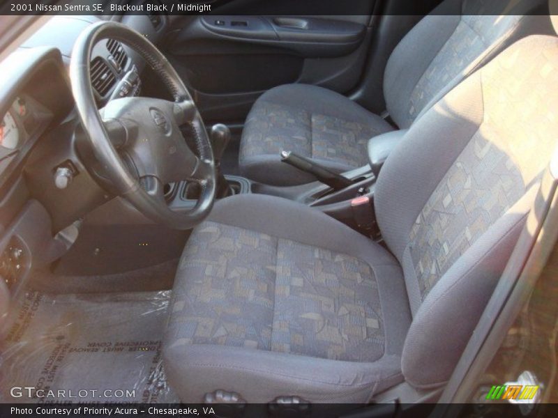 Blackout Black / Midnight 2001 Nissan Sentra SE
