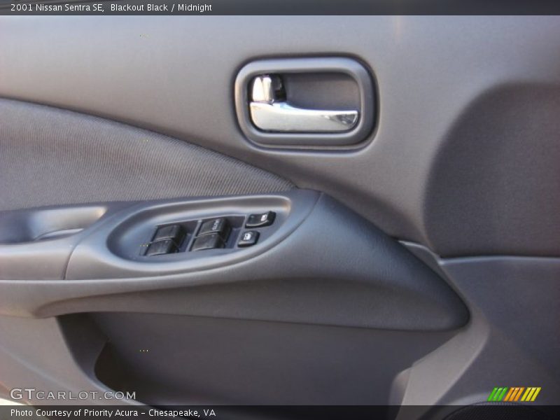Blackout Black / Midnight 2001 Nissan Sentra SE
