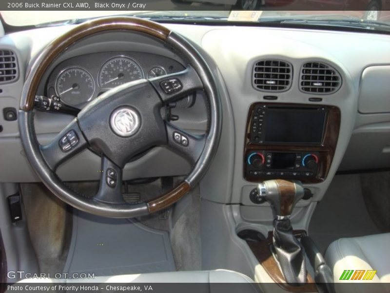 Dashboard of 2006 Rainier CXL AWD