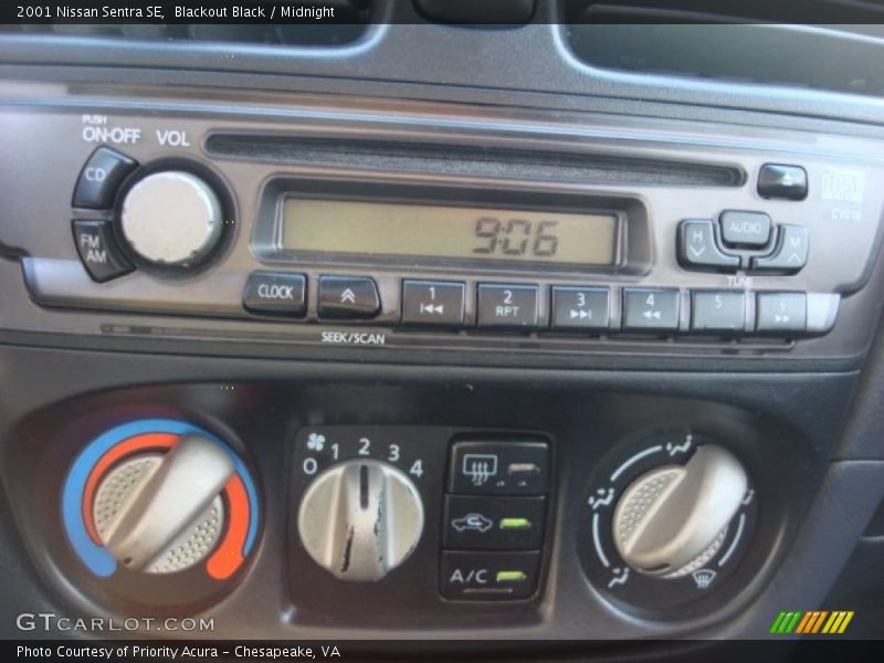 Blackout Black / Midnight 2001 Nissan Sentra SE