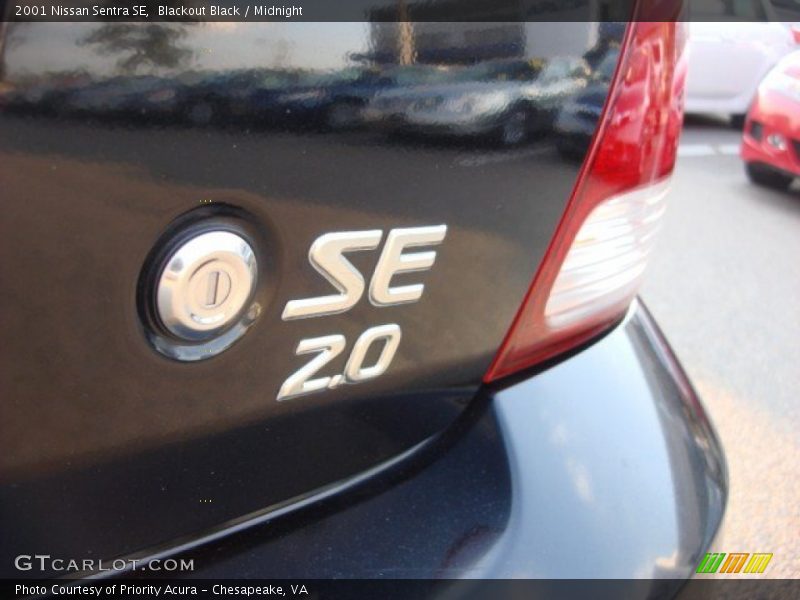 Blackout Black / Midnight 2001 Nissan Sentra SE