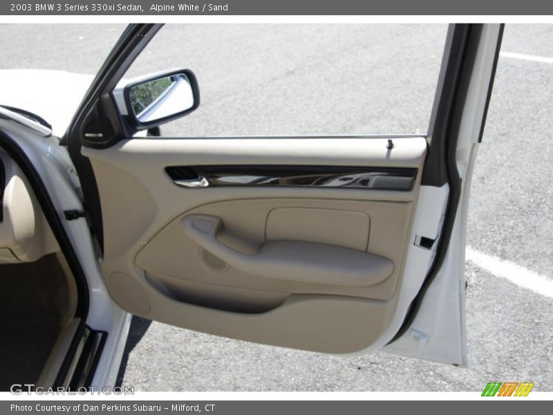 Alpine White / Sand 2003 BMW 3 Series 330xi Sedan