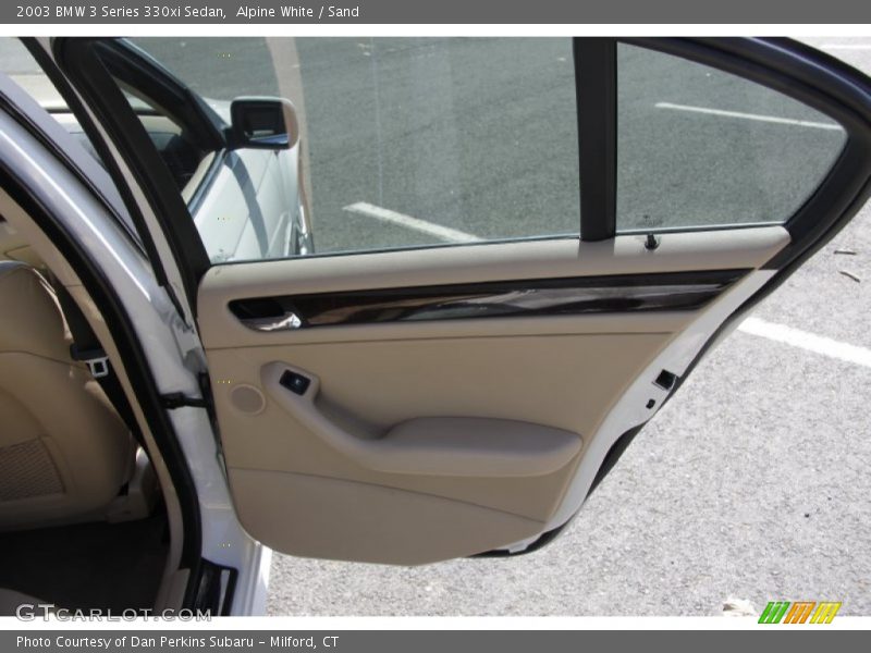 Alpine White / Sand 2003 BMW 3 Series 330xi Sedan