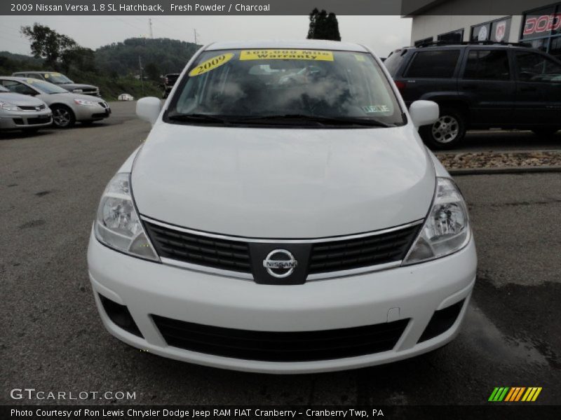 Fresh Powder / Charcoal 2009 Nissan Versa 1.8 SL Hatchback