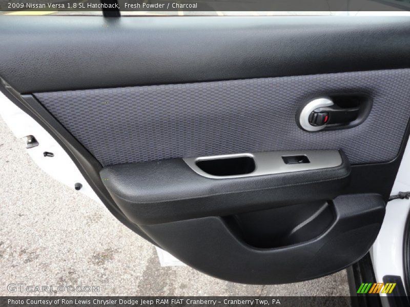 Fresh Powder / Charcoal 2009 Nissan Versa 1.8 SL Hatchback