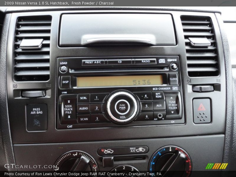 Fresh Powder / Charcoal 2009 Nissan Versa 1.8 SL Hatchback