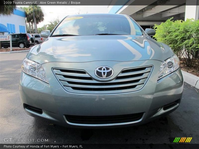 Aloe Green Metallic / Bisque 2009 Toyota Camry LE