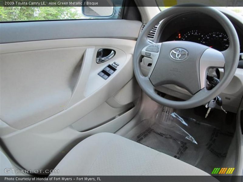 Aloe Green Metallic / Bisque 2009 Toyota Camry LE