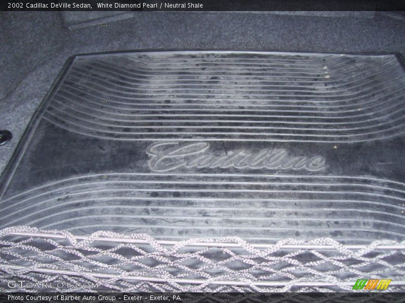 White Diamond Pearl / Neutral Shale 2002 Cadillac DeVille Sedan