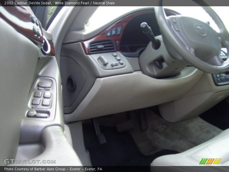 White Diamond Pearl / Neutral Shale 2002 Cadillac DeVille Sedan