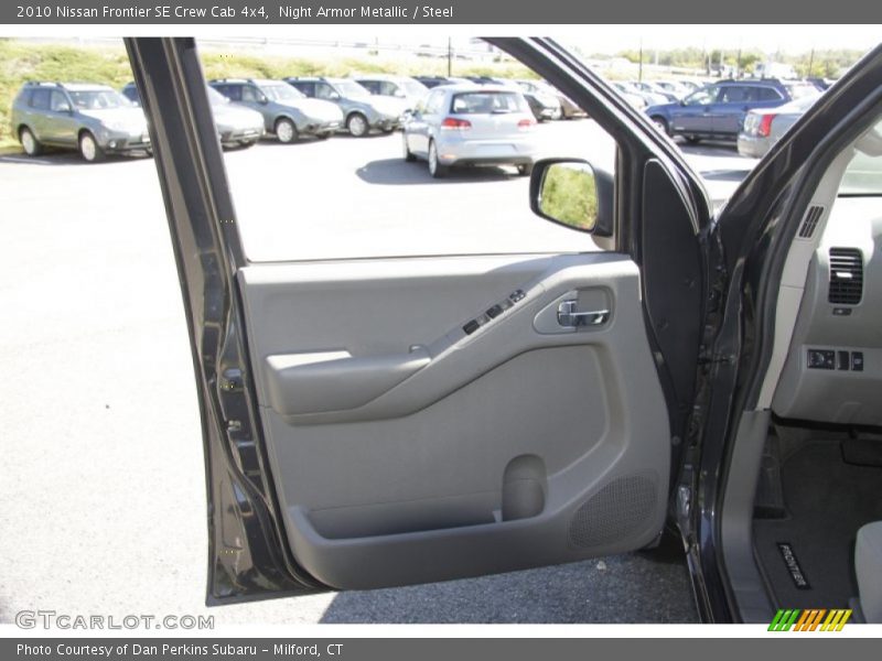 Door Panel of 2010 Frontier SE Crew Cab 4x4