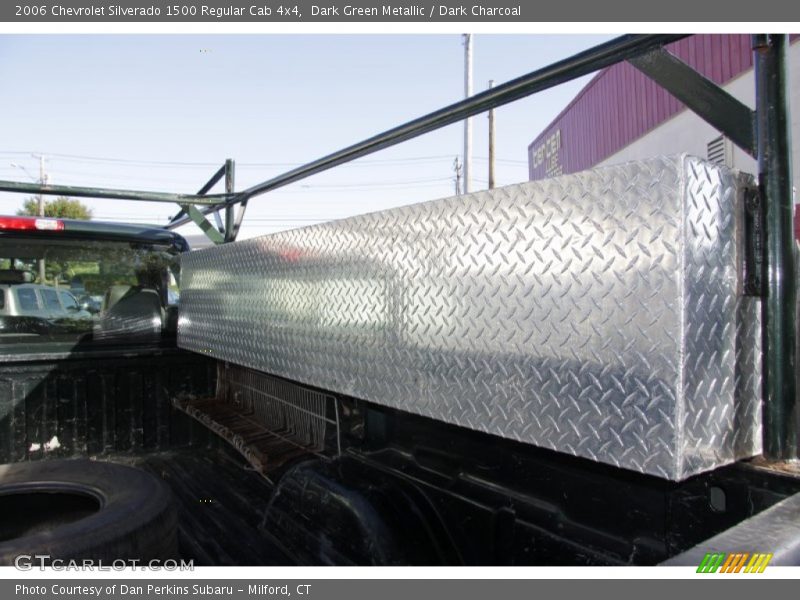 Dark Green Metallic / Dark Charcoal 2006 Chevrolet Silverado 1500 Regular Cab 4x4