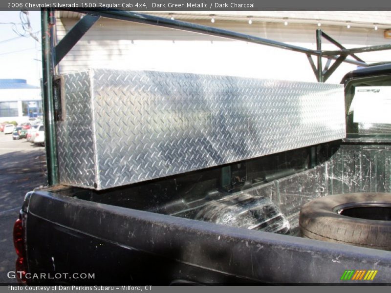 Dark Green Metallic / Dark Charcoal 2006 Chevrolet Silverado 1500 Regular Cab 4x4